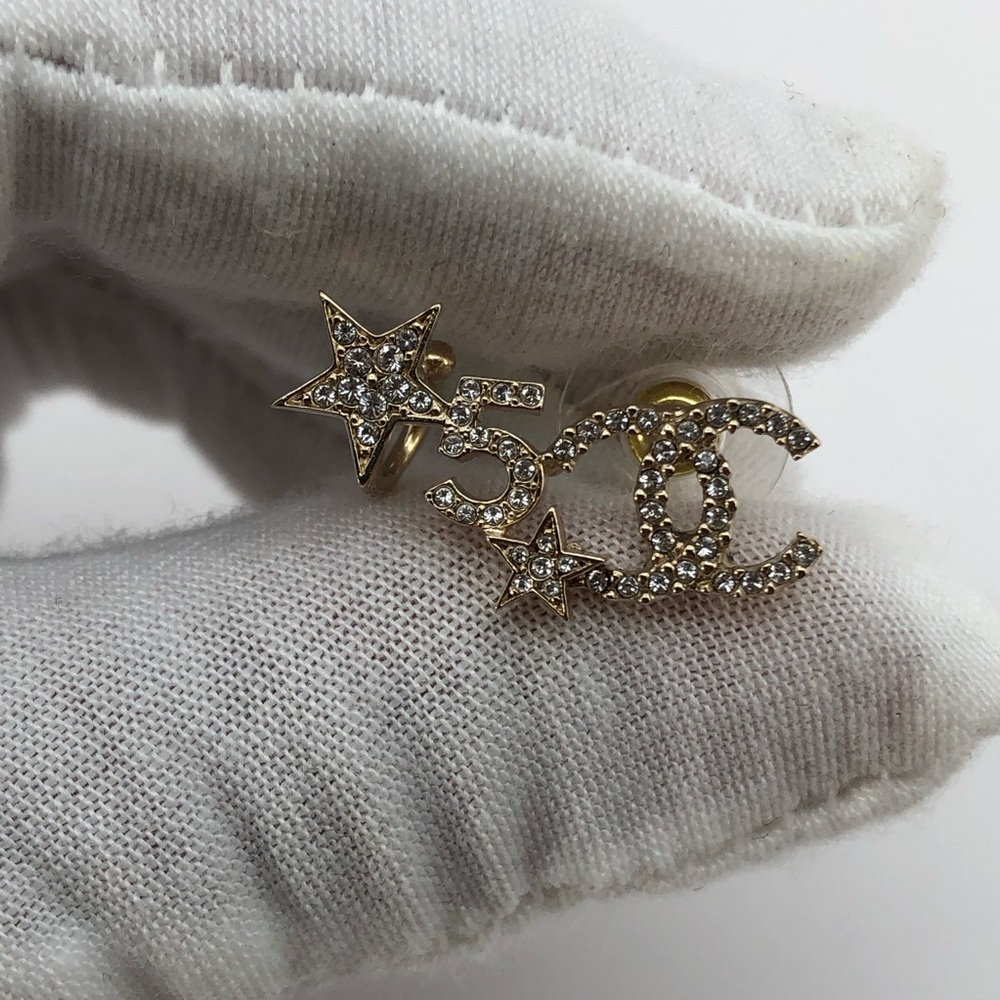 Chanel Earrings - Picture 2 of 5